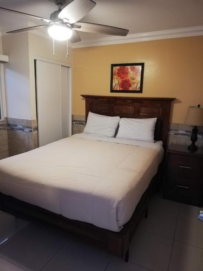 Suites Leon Rojo Tijuana Esterno foto