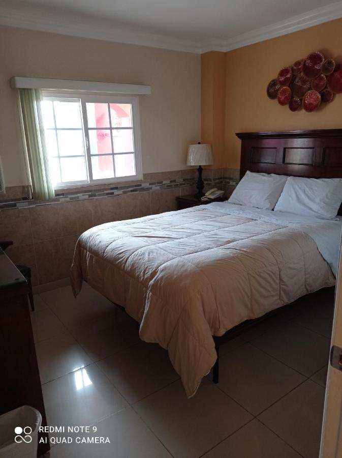 Suites Leon Rojo Tijuana Esterno foto