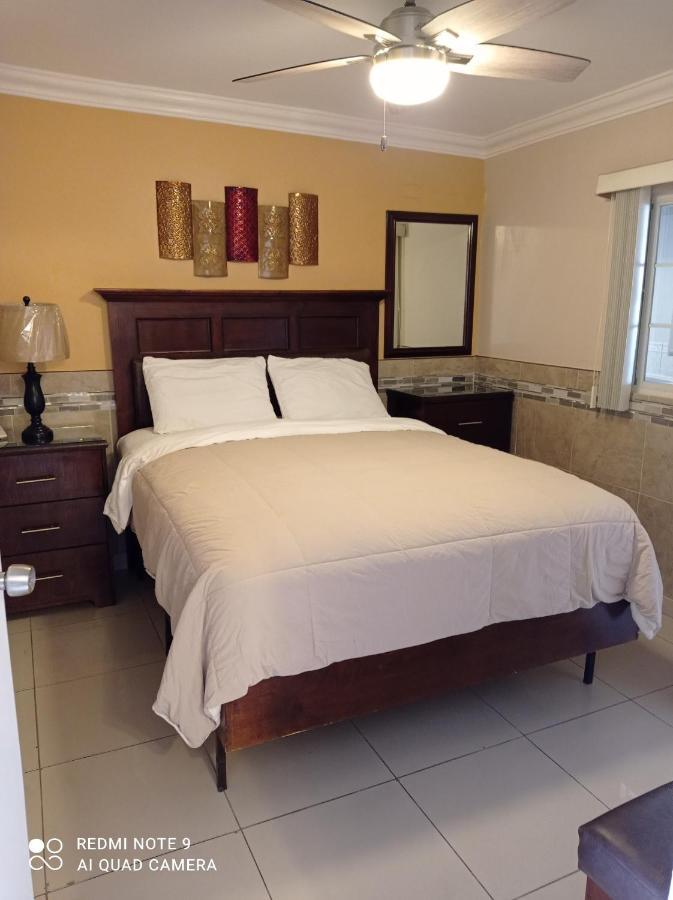 Suites Leon Rojo Tijuana Esterno foto